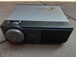 Beamer acer PD521D
