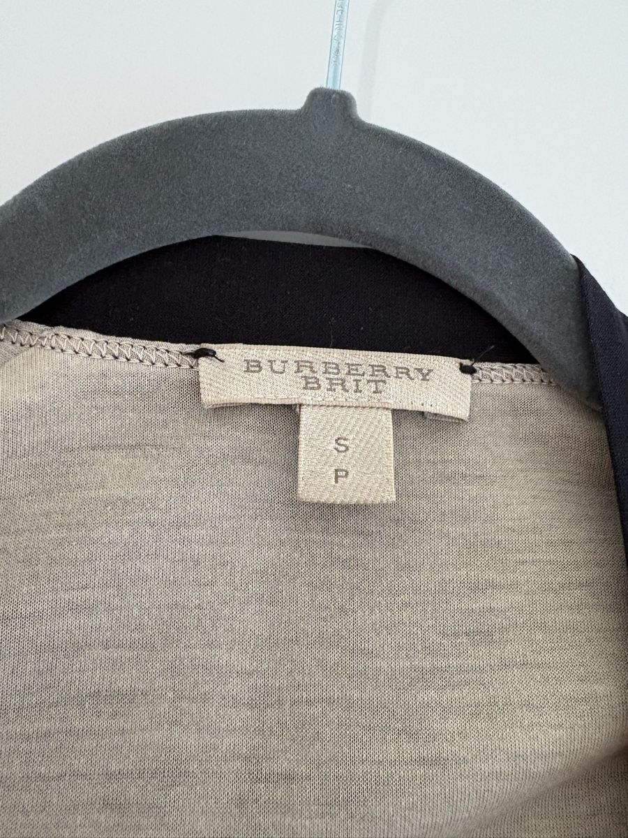 Burberry Giacche: Burberry Brit Jäckli – Usato da Härkingen venduto da sus_y7s8 2