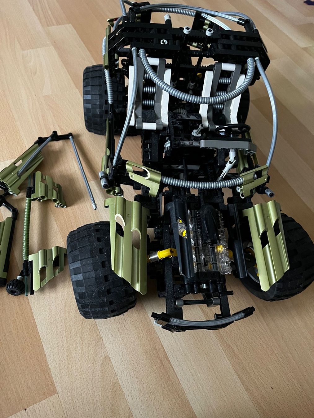 Lego Giocattoli: Lego Technic grosser Off-Roader 8466 – Usato da Gossau SG venduto da Noryflory