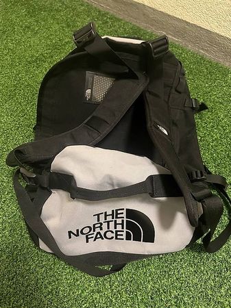 North Face Duffel Bag Grösse S neuwertig