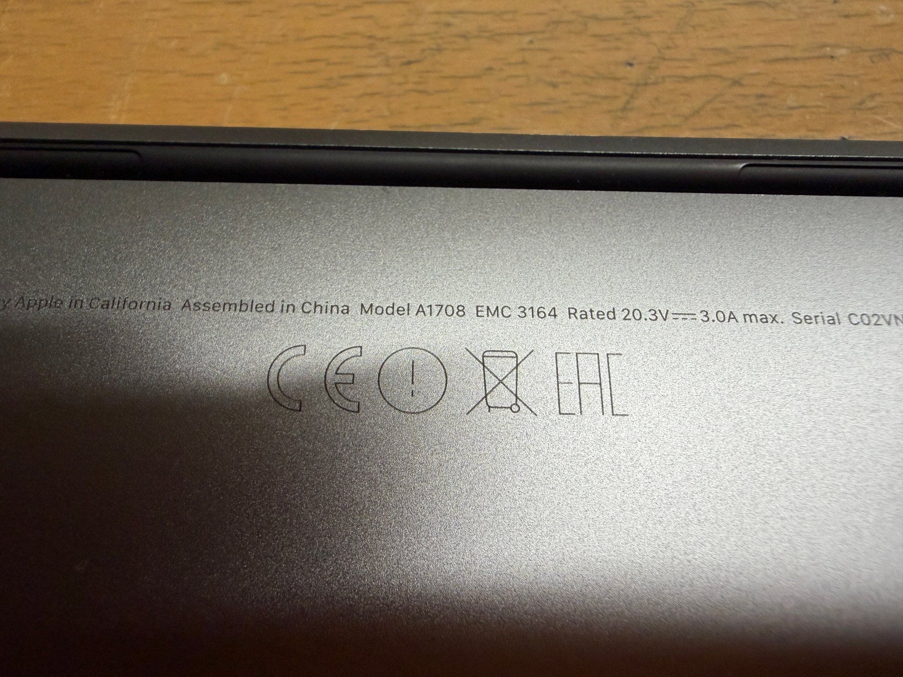 Apple Notebook: Macbook Pro 13 zoll 2017  Model A1708 – Usato da Au SG venduto da bah_6f5w 2