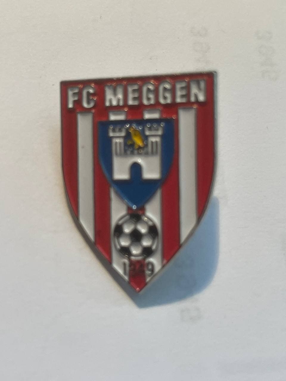 Placchette & Badge: 63. Pin - FC Meggen – Usato da Luzern venduto da Irek