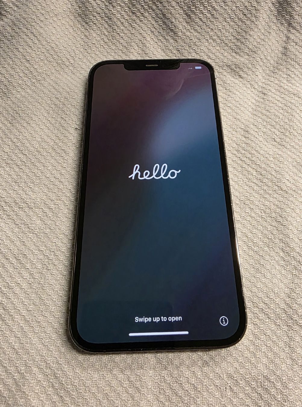 Apple Handys / Smartphones: IPhone 12 pro Max Graphit - Gebraucht aber top gepflegt – Gebraucht aus Richenthal von RahelHe