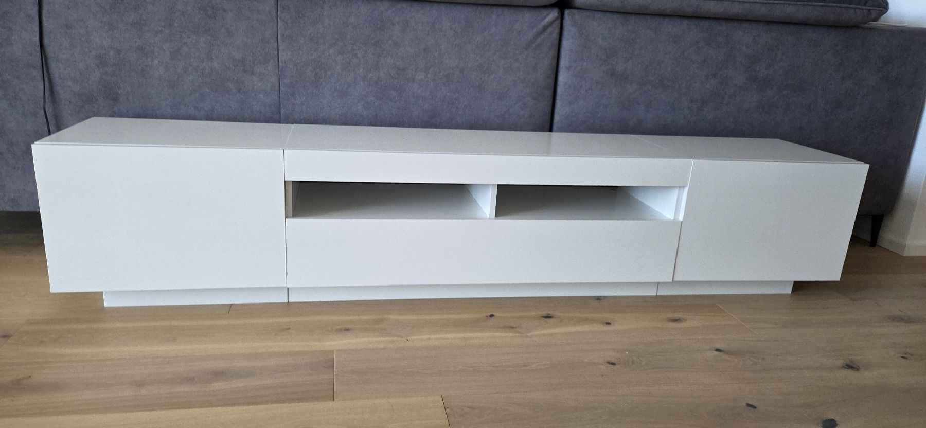 Mobili TV: TV-Lowboard weiss dreiteilig  – Usato da Untersiggenthal venduto da utr_6m5b