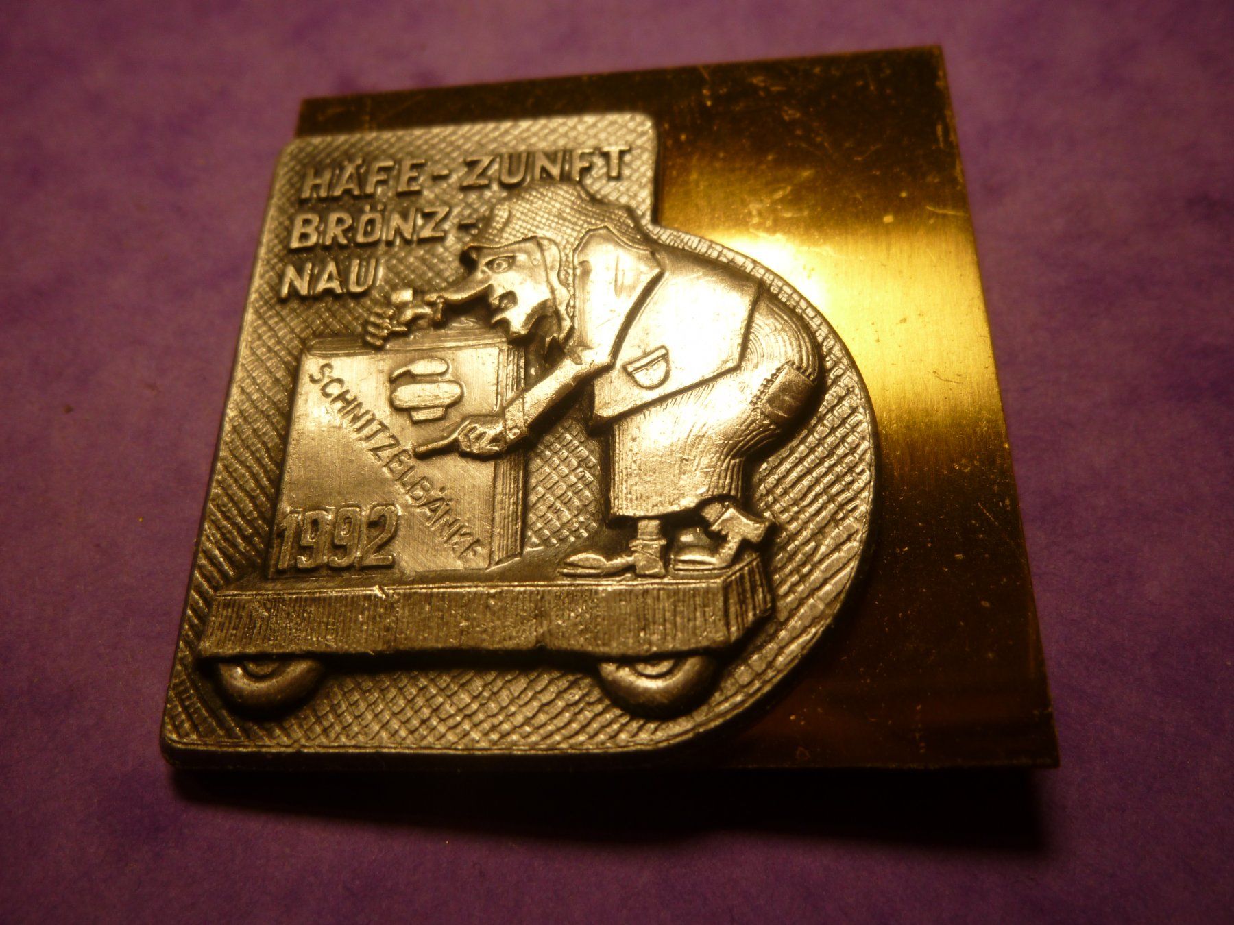 Placchette & Badge: BRÖNZNAU 1992 GOLD – Usato da Ried (Muotathal) venduto da Mandarin02