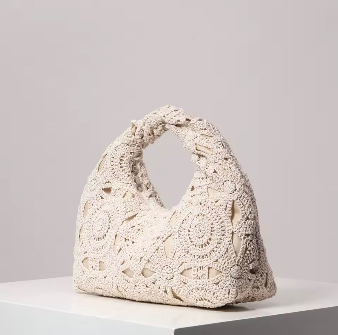 Borse da donna: Handgemachte Häkeltasche Sommer-Chic – Nuovo e nell'imballaggio originale da Kloten venduto da swarovski16 2