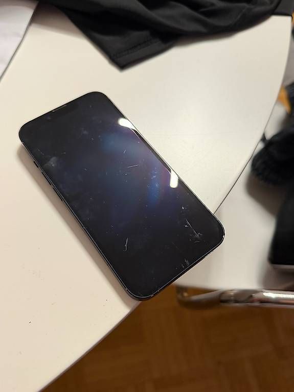 Telefoni cellulari / Smartphones: iPhone 14 128GB – Usato da Riedikon venduto da vnmnoel 1
