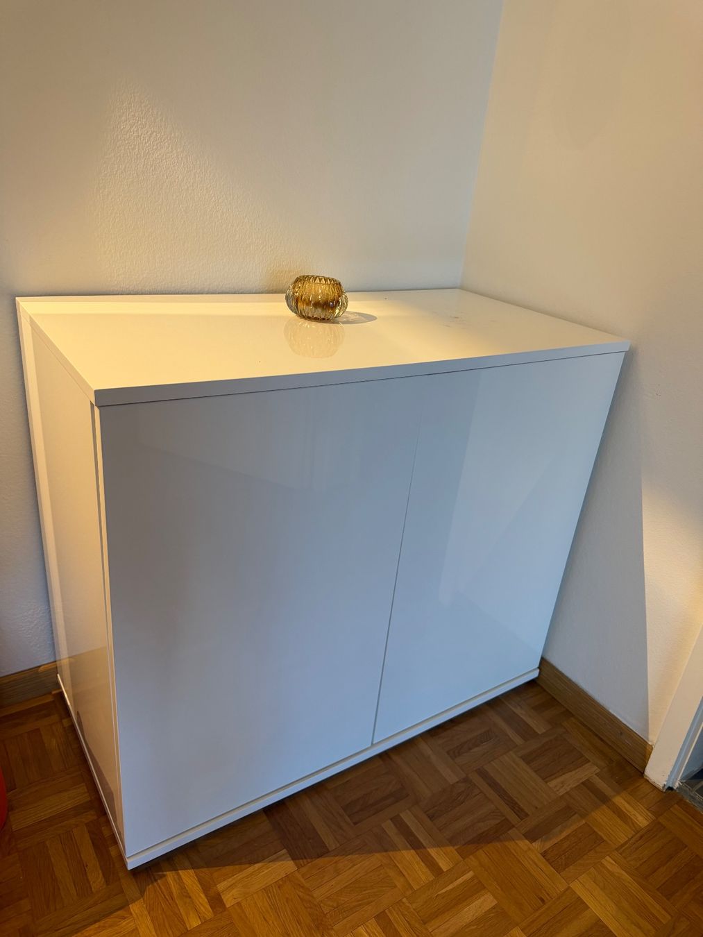 Commodes: Kommode / Sideboard Weiss Hochglanz  schlicht & elegant – D'occasion à Winterthur par Fazzoletto