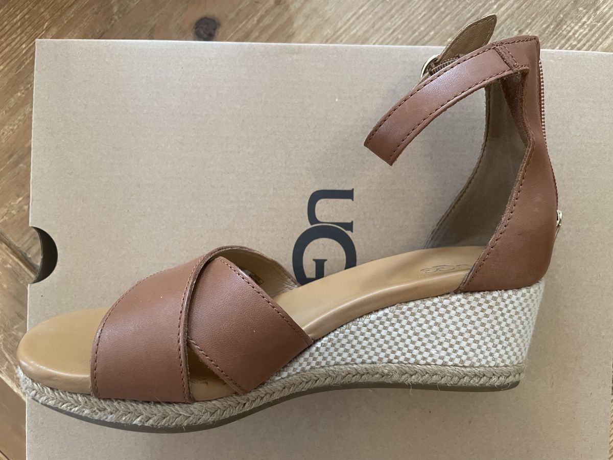 Ugg Scarpe da donna: UGG Sandalen – Nuovo (secondo la descrizione) da Casaccia venduto da Abc0376 2
