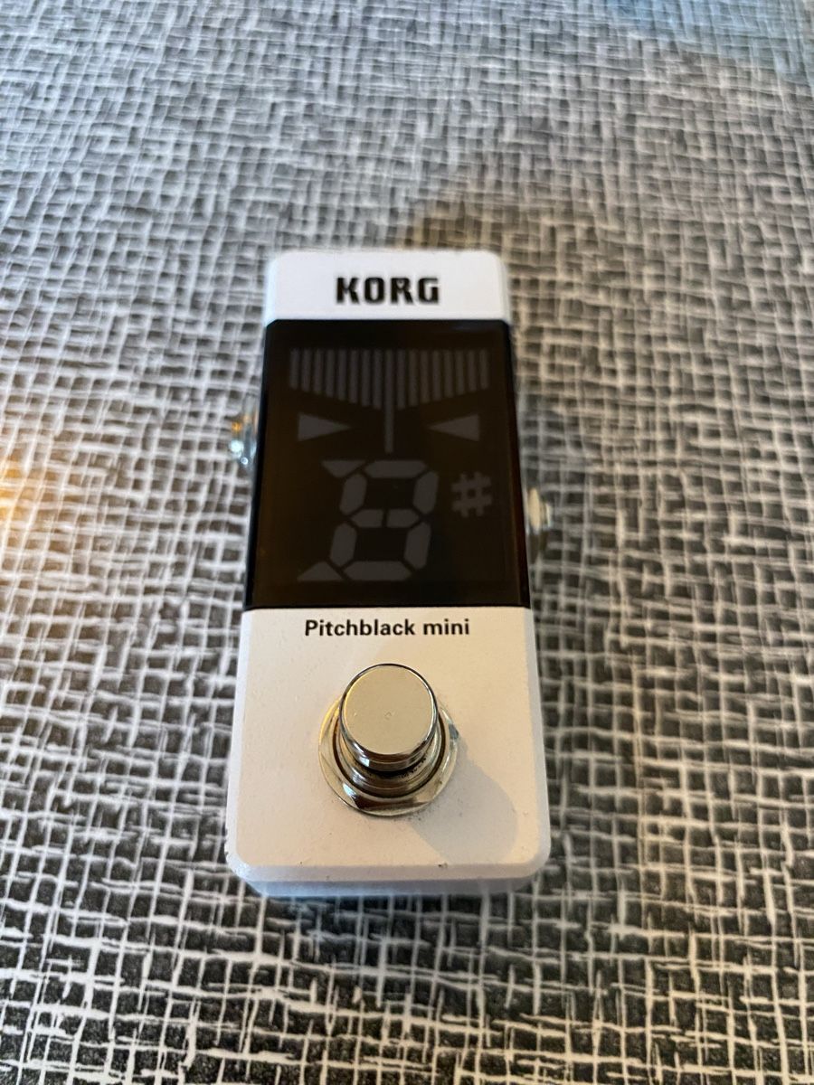 Korg Instruments de musique: Tuner Korg Pitchblack mini weiss – D'occasion à Zürich par lorecontin