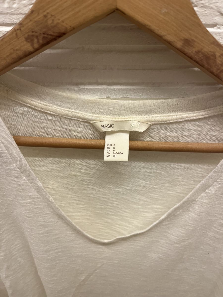 H&M Top: H&M Basic Weiss T-Shirt V-Ausschnitt Grösse S – Usato da Meilen venduto da jes_c25c 1
