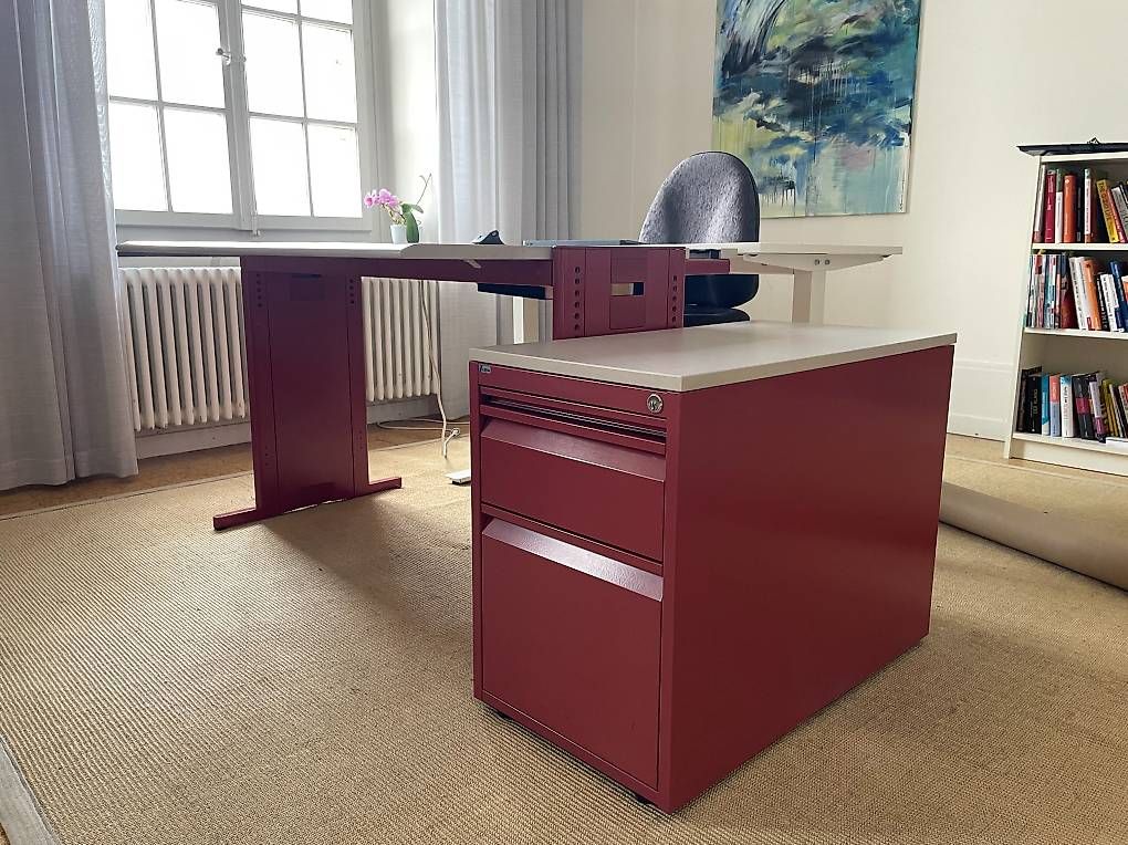 Schreibtische: Bürotisch mit Korpus – Gebraucht aus Bern von Ricardolino 2