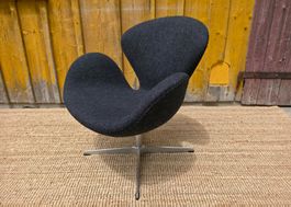 Fritz Hansen Swan Chair von Arne Jacobsen in Grau