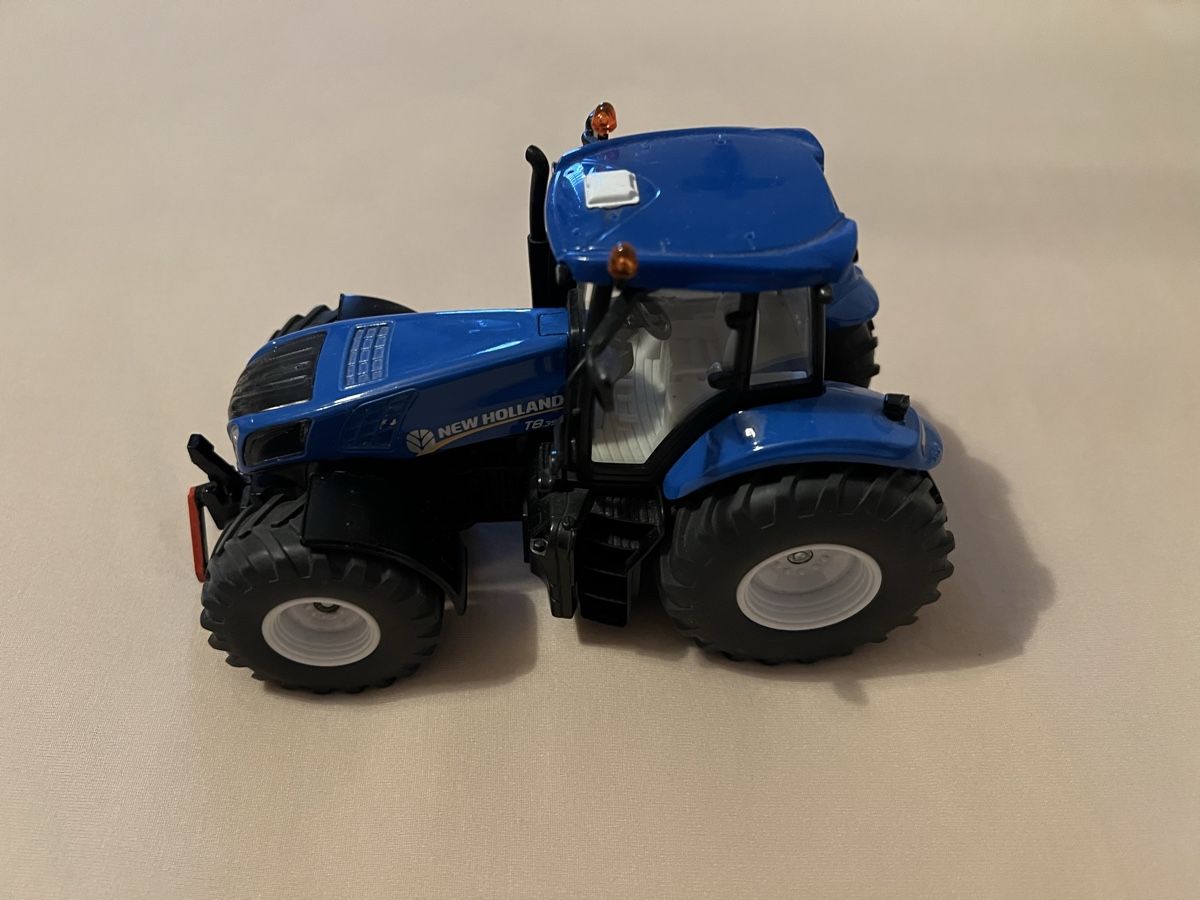 Siku Spielzeuge: Siku New Holland T8. 390 – Gebraucht aus Oensingen von alpenvogel92