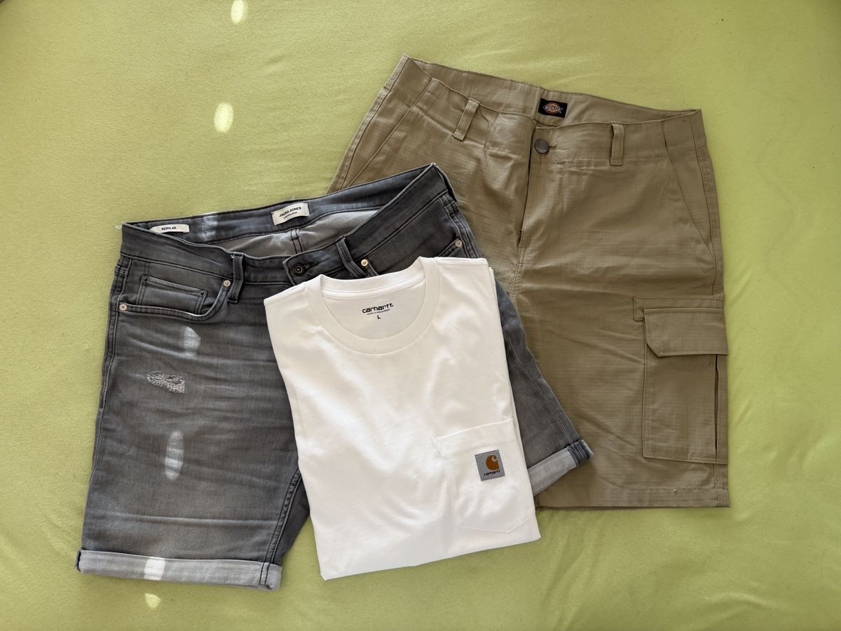 Lotti di vestiti: Set t-shirt Carhartt et shorts – Usato da Fétigny venduto da moostic