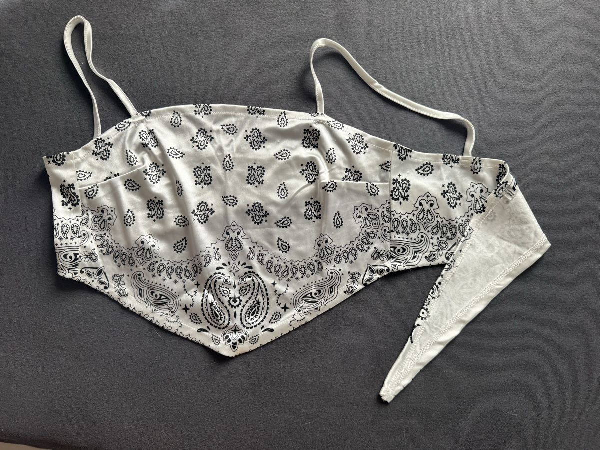 Shein Lots de vêtements: Sommertops – D'occasion à Berikon par sam_5zxf 1