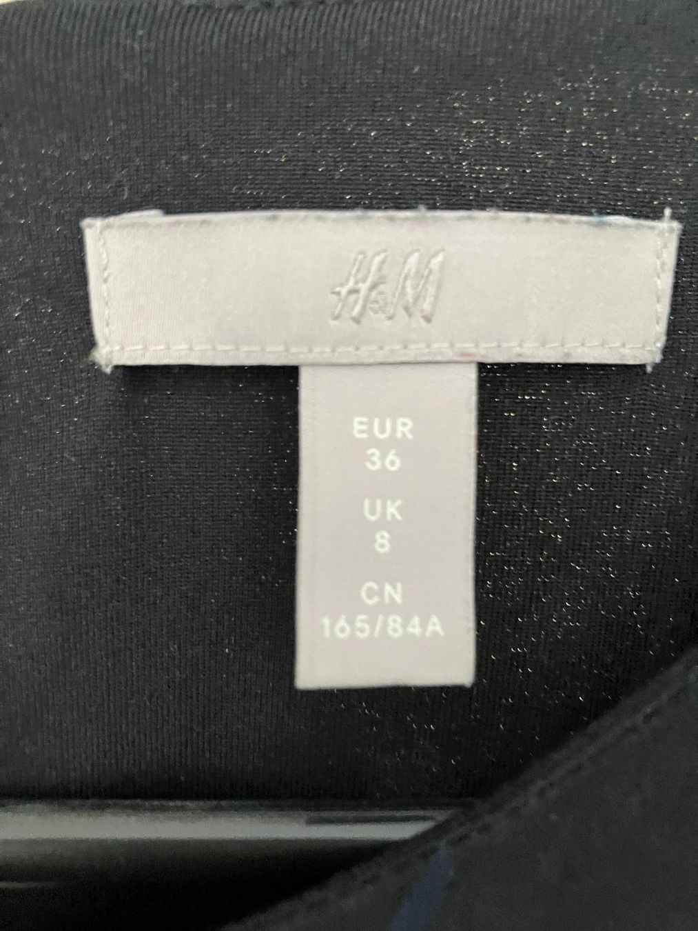 Vestiti: Damenkleid Grösse 36 mit Muster – Usato da Allenwinden venduto da Obalu 3