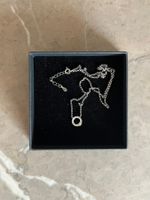 Collier avec pendentif en argent