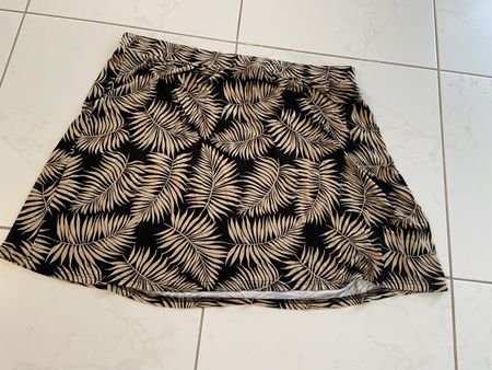 Rock Damen schwarz-beige Grösse 48/50  