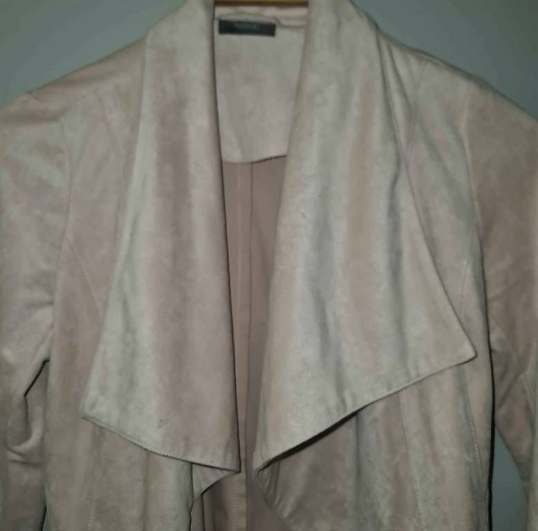 Giacche: Veste taille 36 – Usato da Montreux venduto da Memecita 1