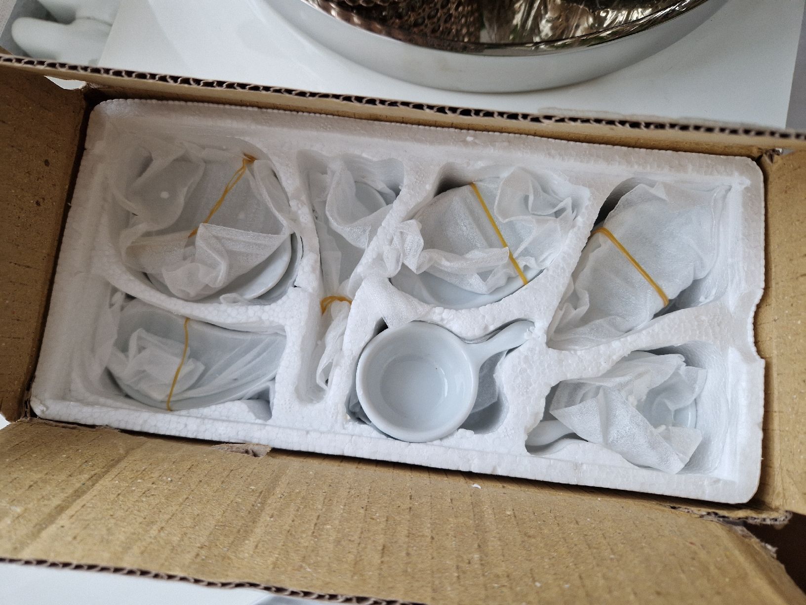Set di piatti: Apéro Set 24 Stück – Nuovo e nell'imballaggio originale da Küsnacht ZH venduto da 2011_ 3