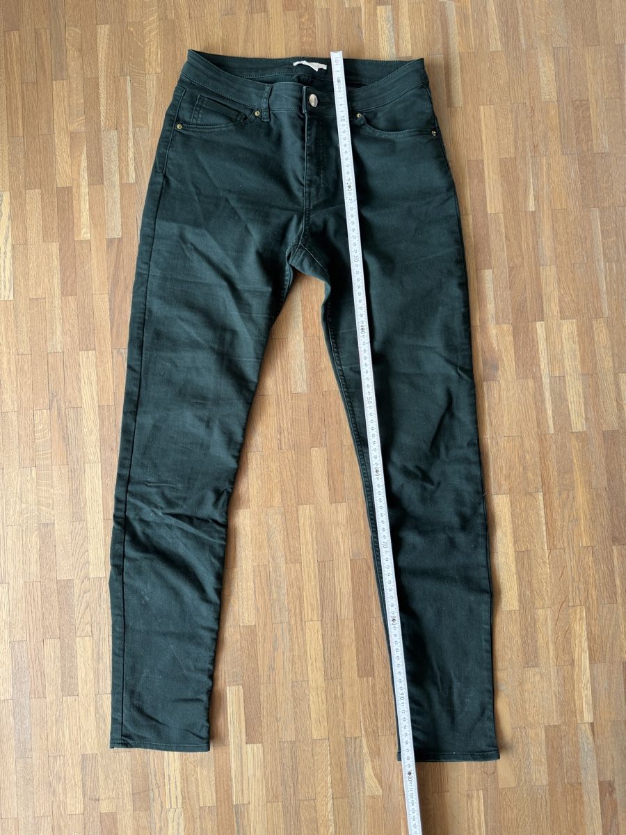 H&M Jeans: Jeans dunkelgrün EUR 38 – Gebraucht aus Münsingen von sam_528s 2