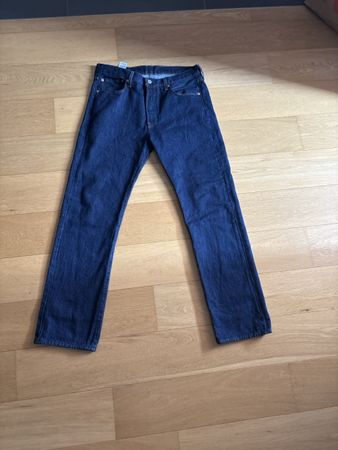 Levi's Jeans dunkelblau Grösse W33 L32 neuwertig