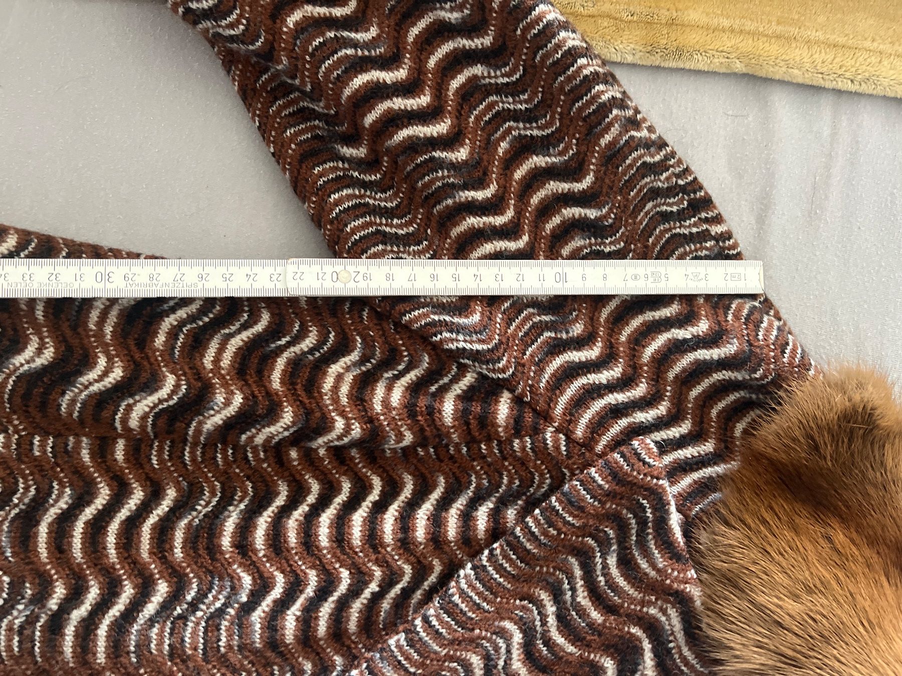 Missoni Mäntel: Missoni Coat Brown White Zigzag Fur Collar Cuffs – Gebraucht aus Luzern von TIsabel 8