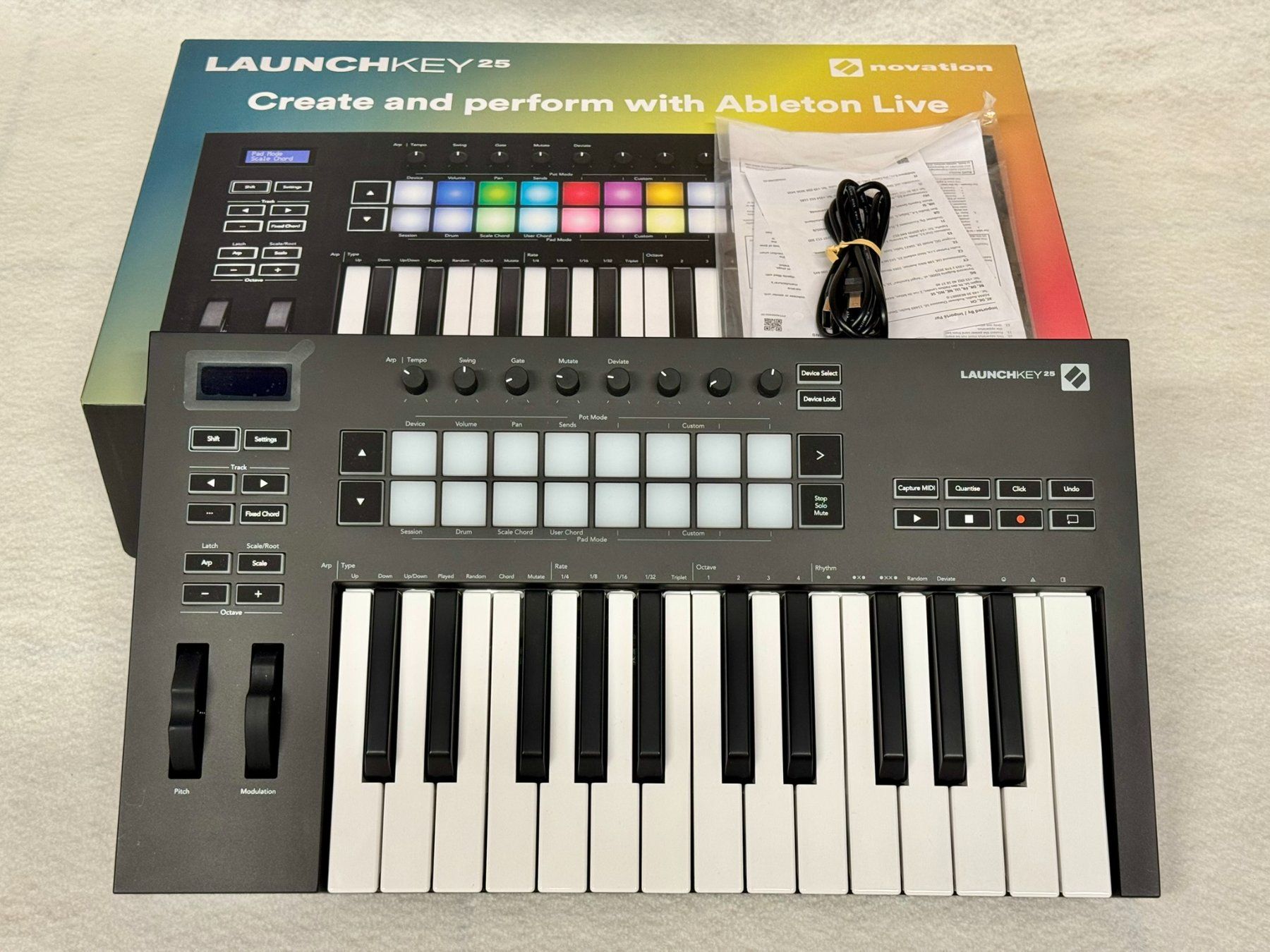 Novation Instruments de musique: Novation LaunchKey 25 Masterkeyboard wie neu – Neuf (Voir description) à Chavornay par jazz1373
