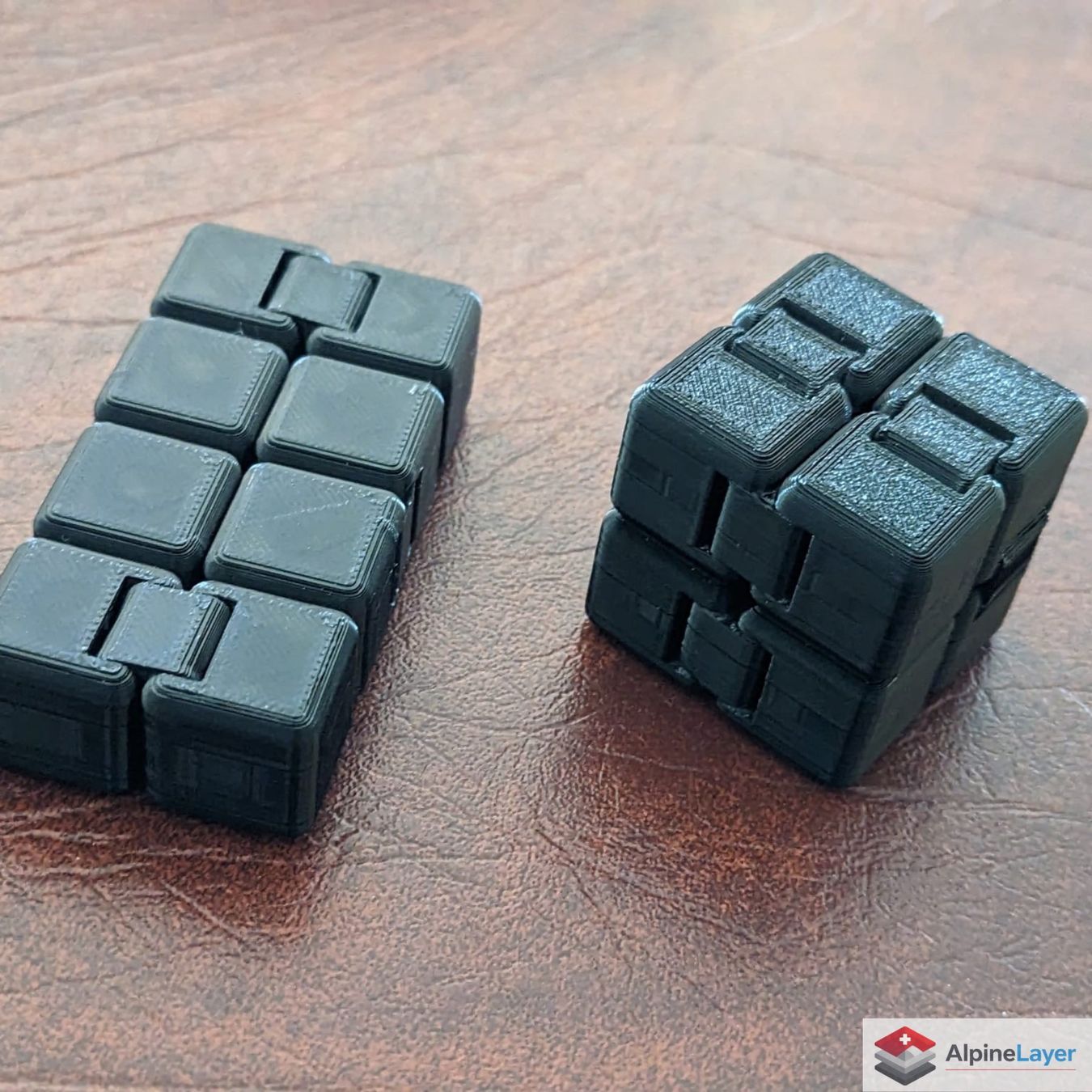 Giochi: Magnetic Infinity Cube Fidget 3D Printed Black – Nuovo (secondo la descrizione) da Losone venduto da AlpineLayer