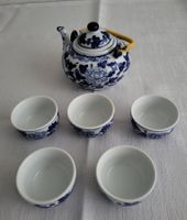 Schöner Japanischer Teeservice in blau/weiss,  Porzellan