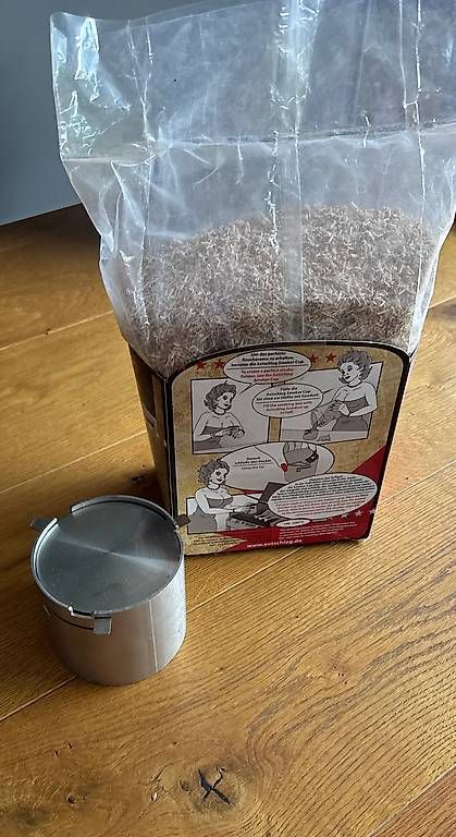 Musikinstrumente: Smocker Cup Axtschlag mit Sawdust – Gebraucht aus Birr von Satti