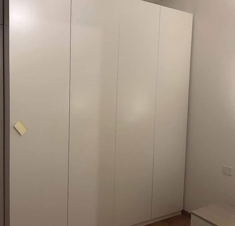 Armoires: Armadio bianco Ikea – D'occasion à Castagnola par cri_hc5k