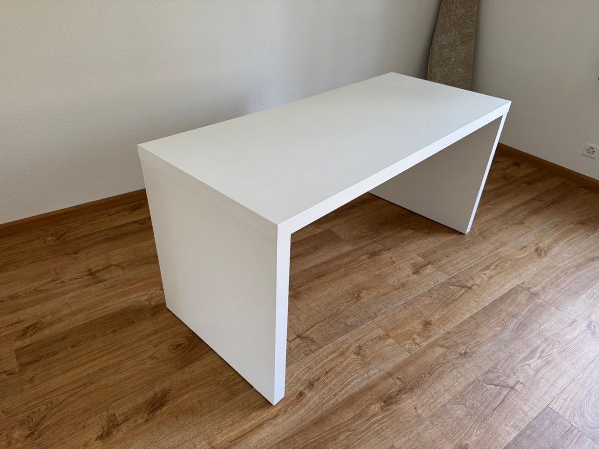 Scrivanie: Ikea Schreibtisch Malm – Usato da Riehen venduto da lau_2dnx 1