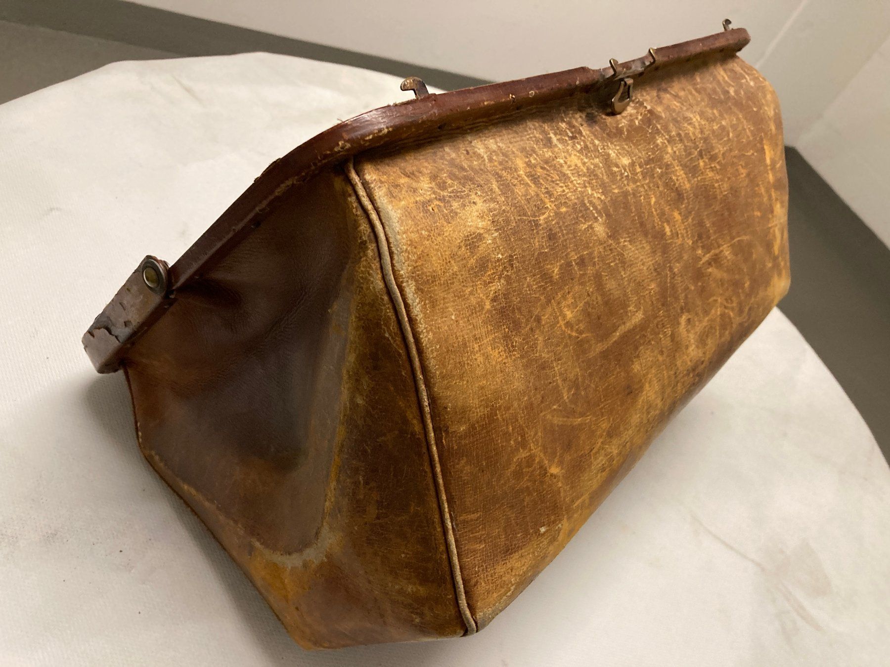 Valigie: Arztkoffer aus Leder, Vintage – Usato da Horgen venduto da Goros 6