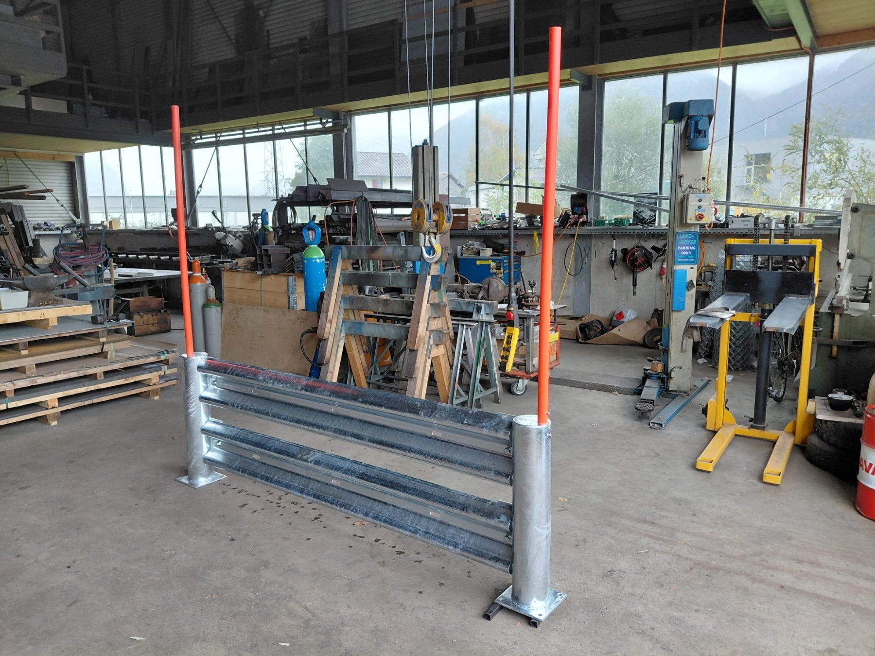 Balustrades: Leitplanke mit Pfosten – D'occasion à Seewen SZ par Muhans 7