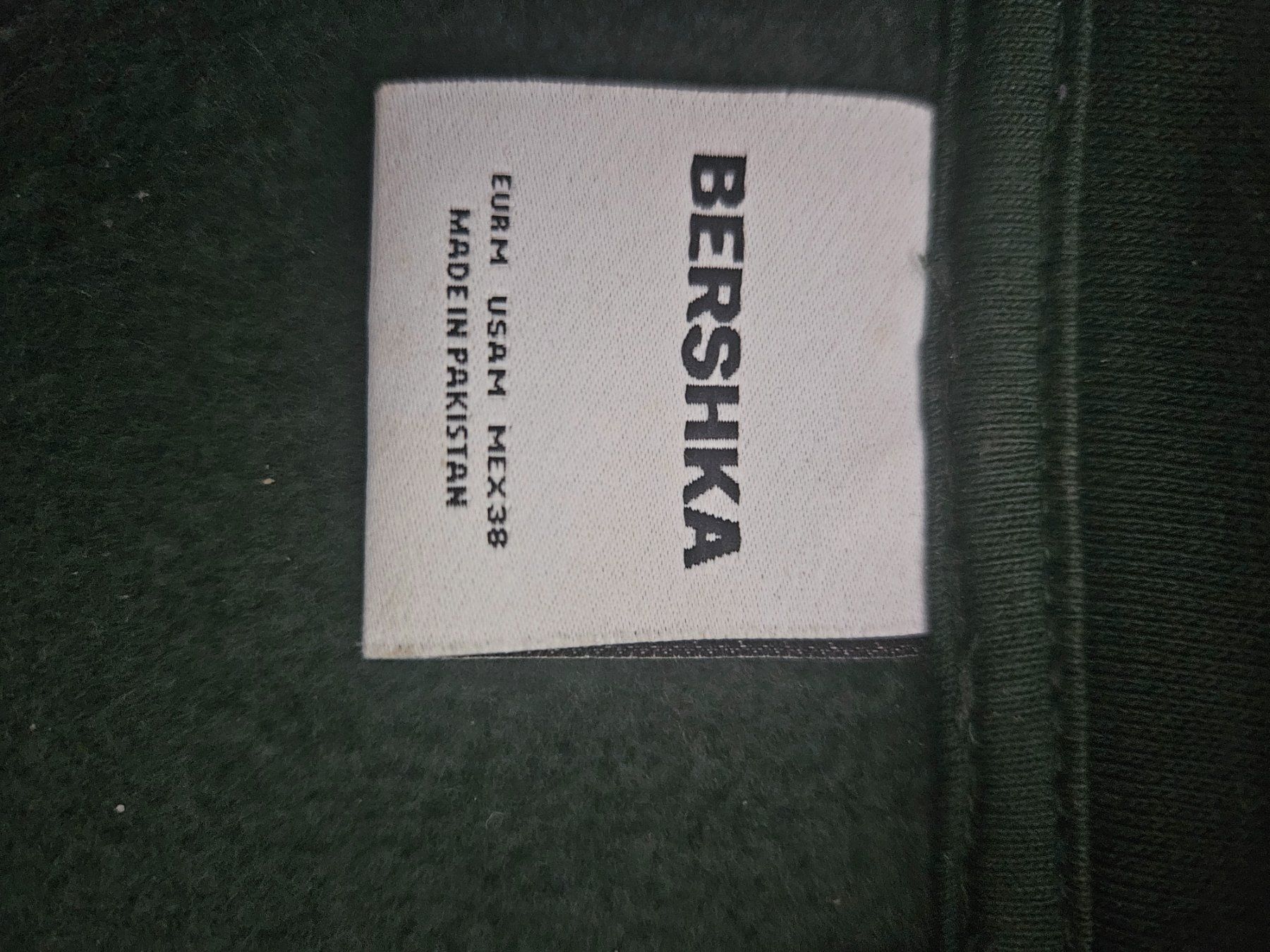 Bershka Maglioni & Felpe: Bershka Pullover, Grösse M, Grün, Neu! – Nuovo (secondo la descrizione) da Unterkulm venduto da Sani78 1