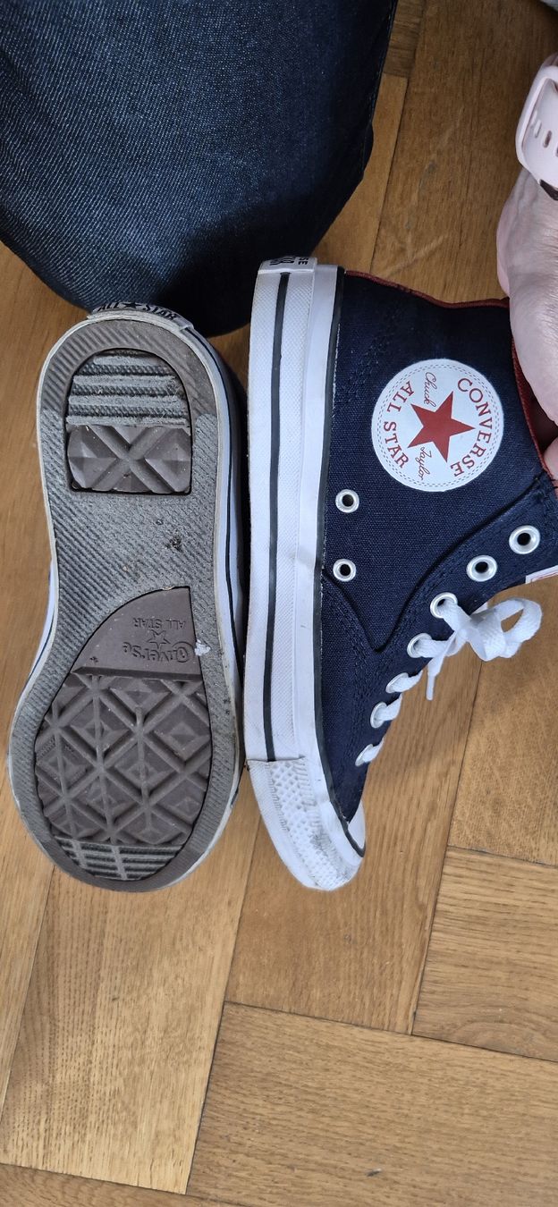 Converse Scarpe da uomo: Converse bleues pointure 39/40 occasion – Usato da Vevey venduto da Tatu69 1