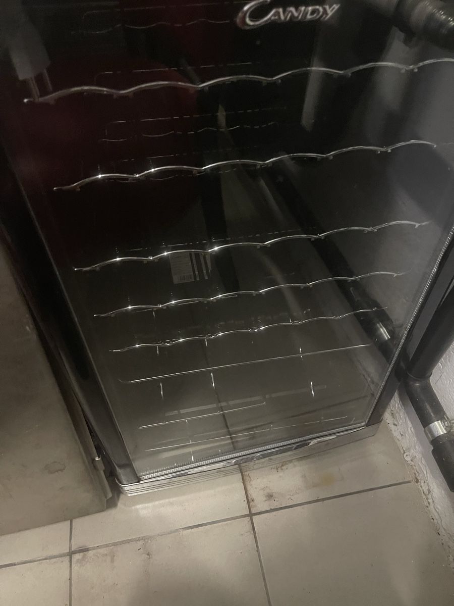 Equipement de magasin & Foires: frigo, vin – D'occasion à Romont FR par lua_k8pr 2