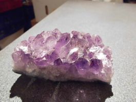 Stein violett