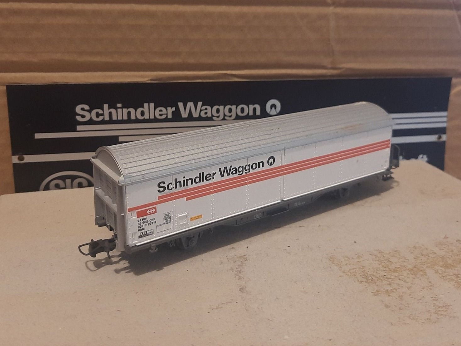 Roco Modellini di ferrovie: Hbis Schindler Waggon – Usato da Neuchâtel venduto da Budy.jul-5 1