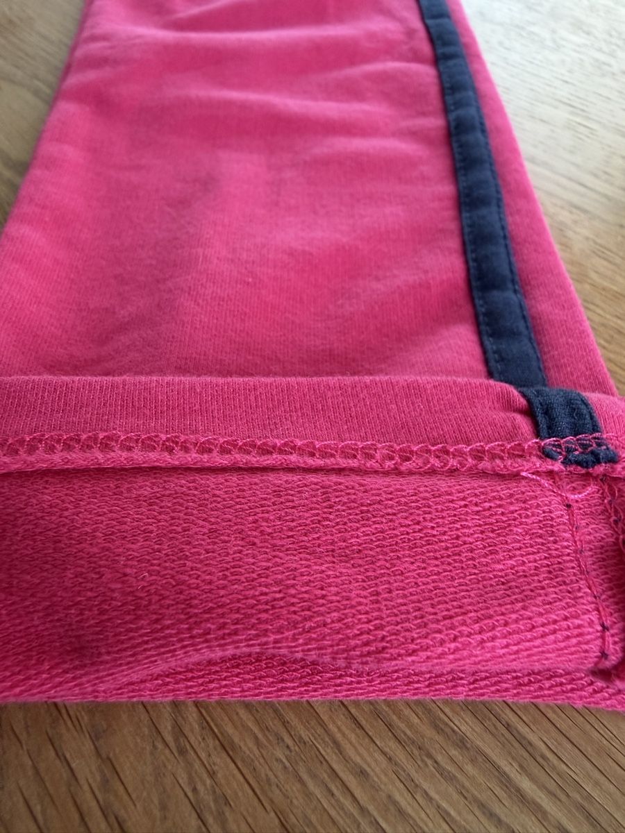 Hosen: Jogginghose Grösse 128 – Gebraucht aus Grabs von Shelly_87 1