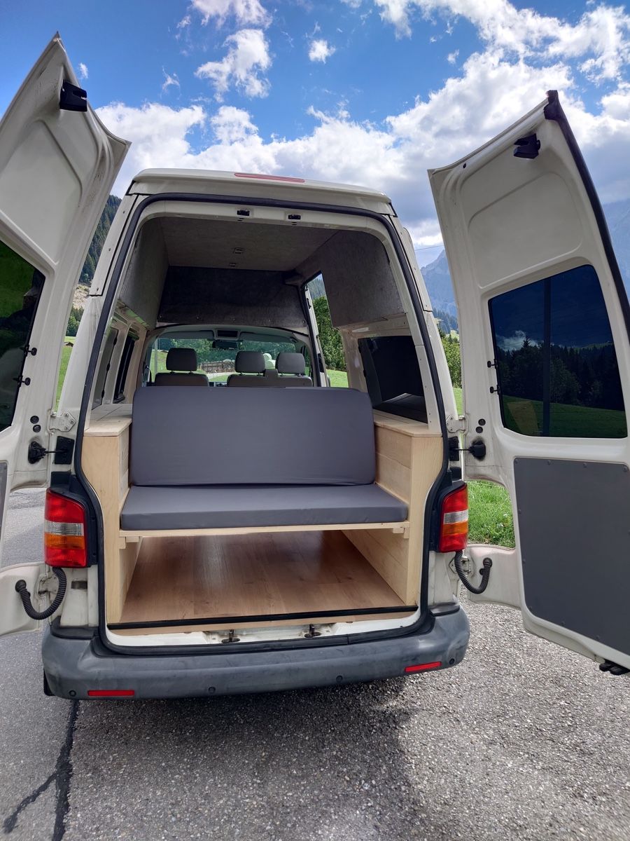 VW Automobili: Vw T5 2.5TDI – Usato da Adelboden venduto da subaru12345 5