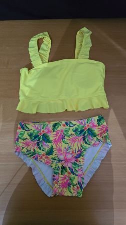 Mädchen Bikini - 146 - mit Tropen-Print & Rüschen
