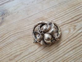 Antike Biedermeier vergoldete grosse Brosche Blume um 1860