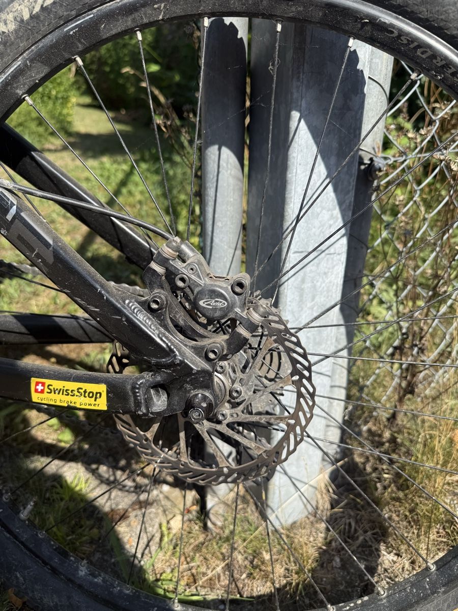 Giant Velos: Giant Mountainbike – Defekt aus Neftenbach von Reti13 3