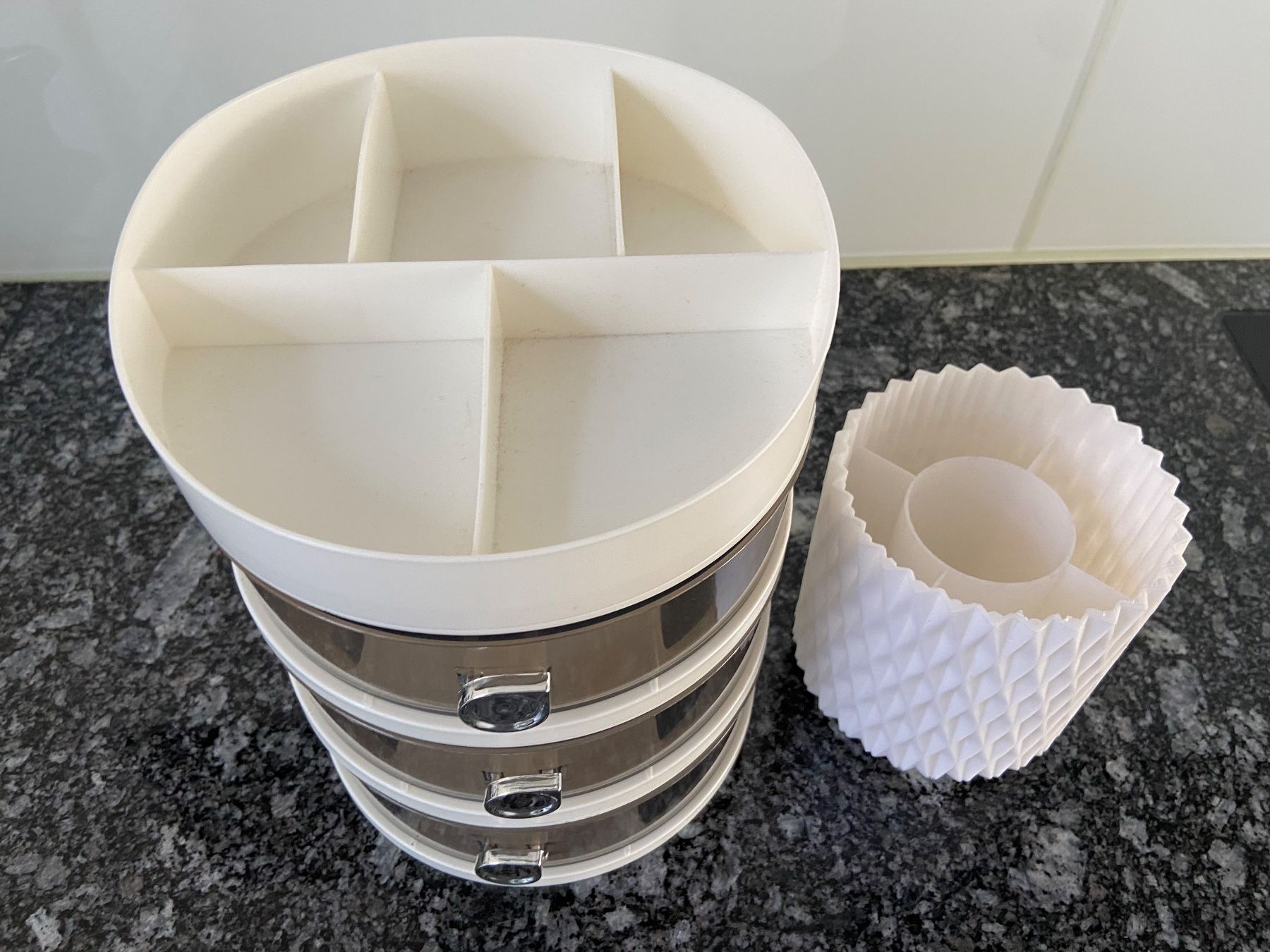 Contenitori & Simili: Schmink-Kosmetik Organizer – Usato da zeihen venduto da Racer-71 2