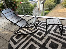 FERMOB Schaukelstuhl und Hocker in schwarz