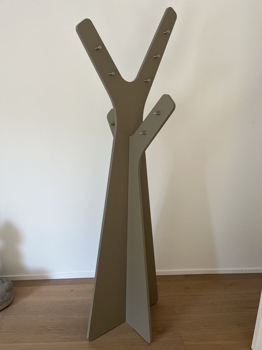 Guardaroba: Garderobenständer Tree – Usato da Uster venduto da tob_dms8