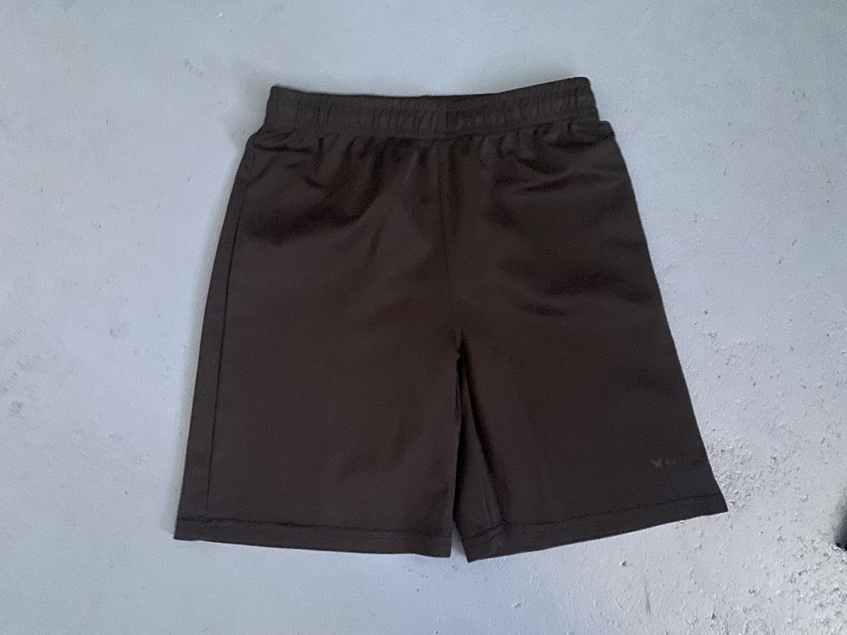 Pantalons: kurze Sporthose, schwarz, Gr. 152 – D'occasion à Dornach par Dlimi